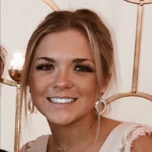 Meet your Posher, Ella